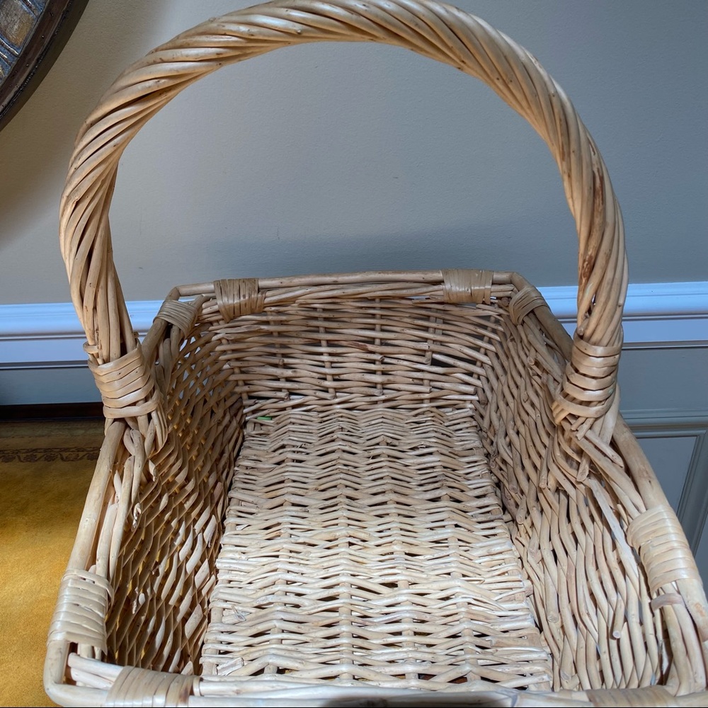 Extra Large Boho Rectangular Wicker Basket with Handle - Picture 3 of 6